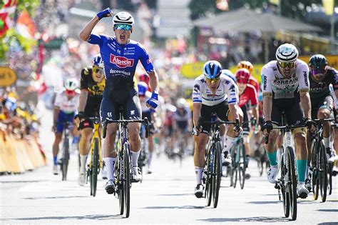Tour de France: Jasper Philipsen wins stage three – as it .